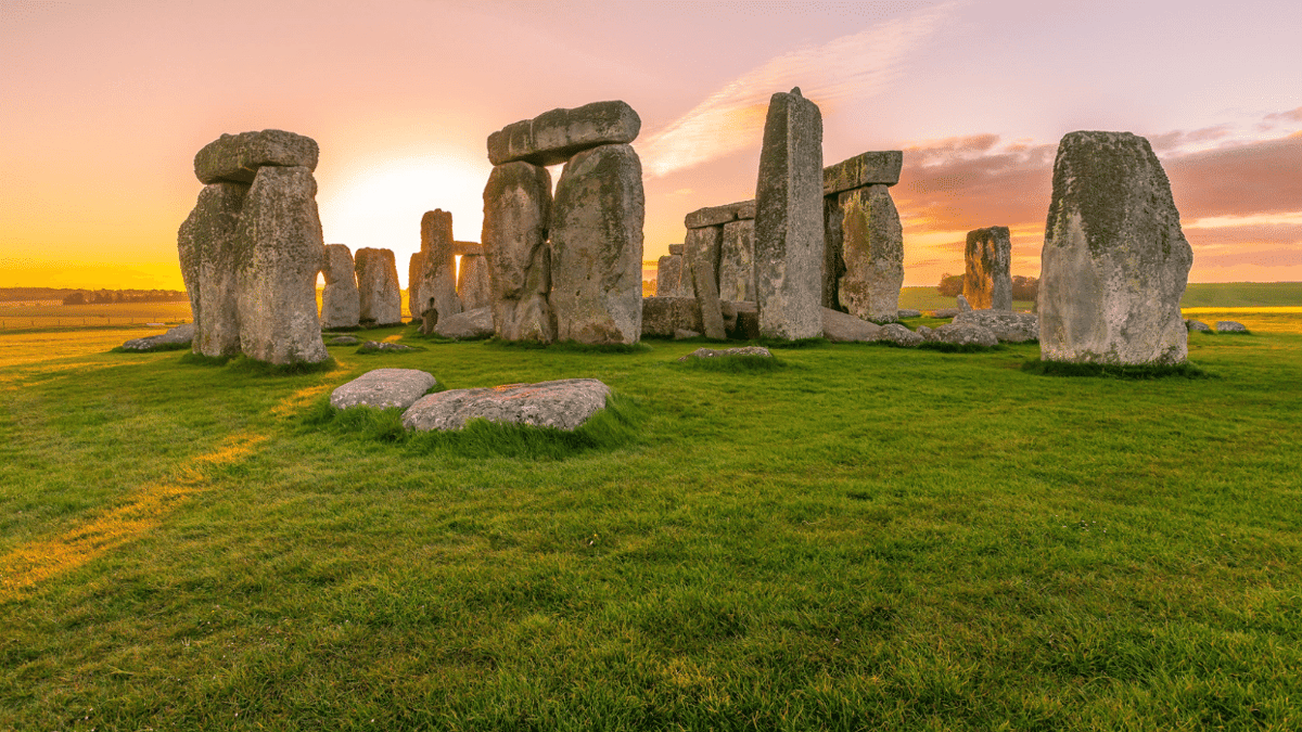 Know the Secrets Behind Famous Attractions
