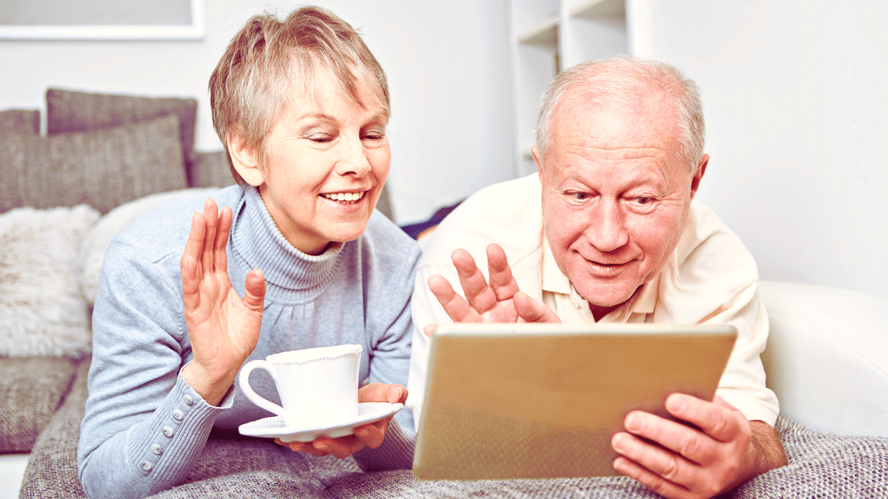 Using Technology to Stay Connected with Family & Friends (20-min class)