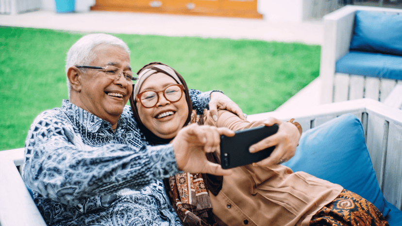 The Easiest Way to Snap a Selfie with Your iPhone and Siri