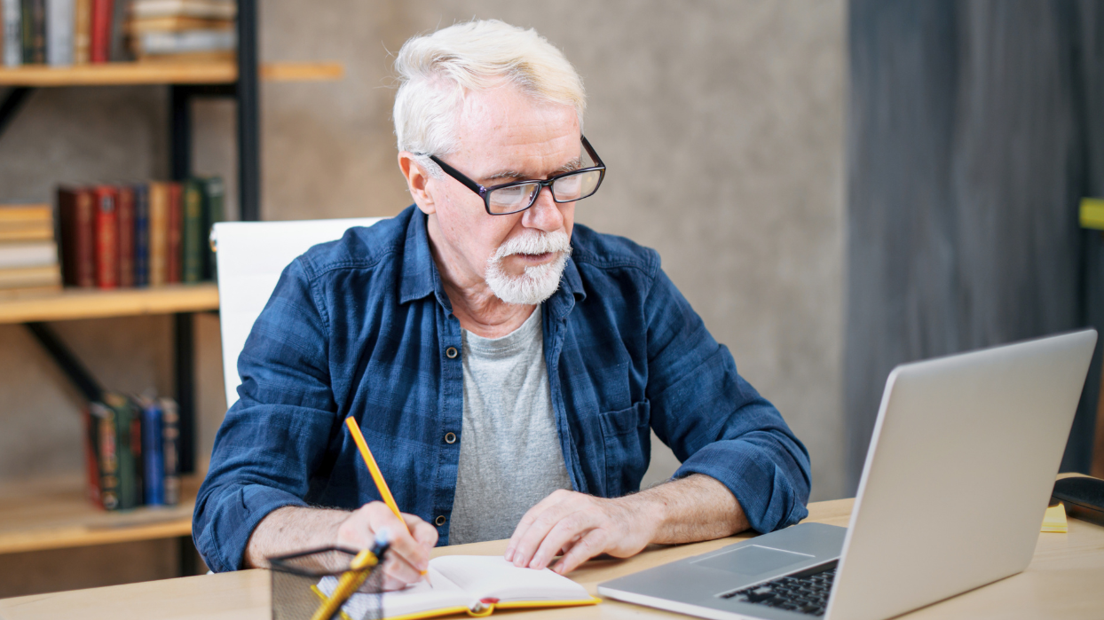 Digital Tools for Managing Finances